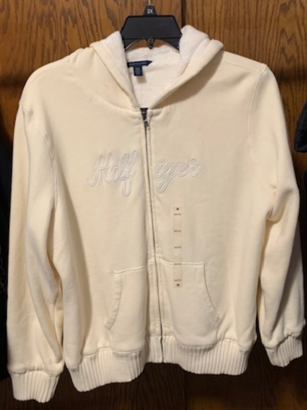 NWT Cream Tommy Hilfiger sweatshirt